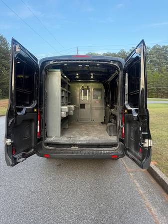 2016 Ford Transit 250 - Photo 6