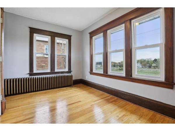 $1656.00 / 2br - For Rent: Spacious 2BR/1BA Unit in the Heart of Saint Paul63666930771329121