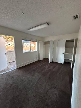 $850 / 154ft2 - Room with Private Entrance For Rent (Lakeside)63865592070017121