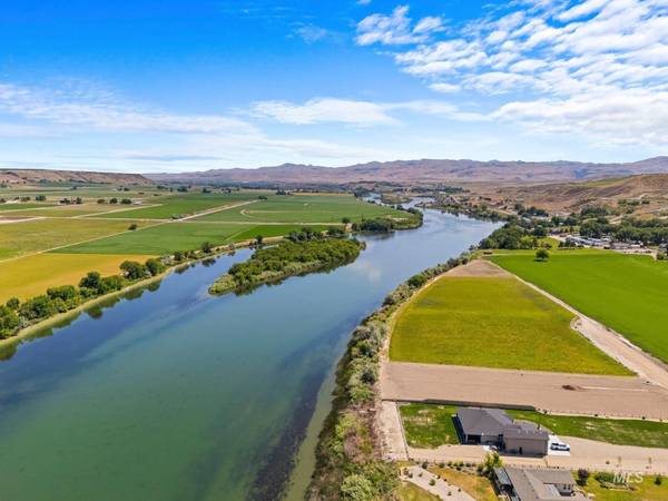 $330,000 River Front Acre (Marsing)63981533710467120