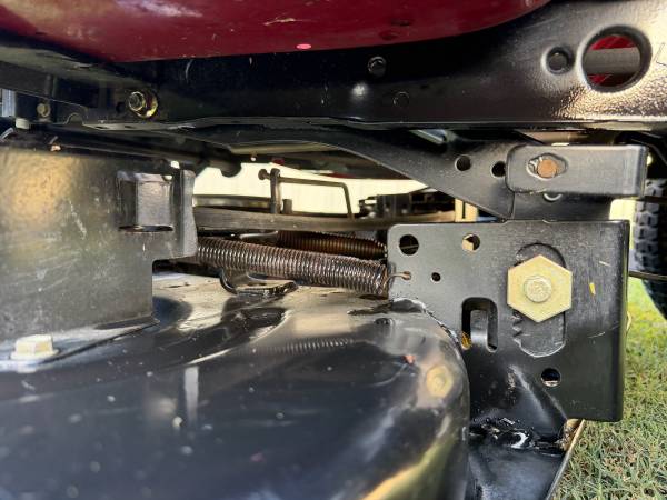 MURRAY M115-38   38” RIDING MOWER 1