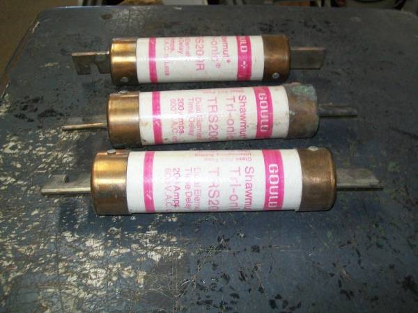 300 Amp Fuses 1