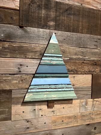 Handcrafted wooden tree decorations 1