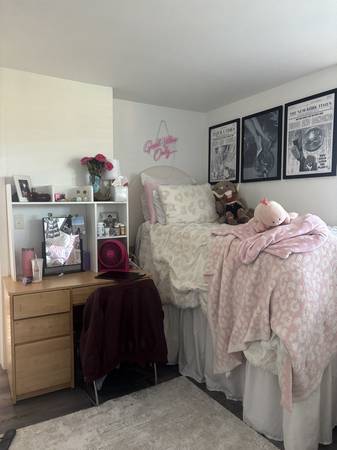 Great apartment for students at SBCC-Tropicana Del Note(Santa Barbara) 1