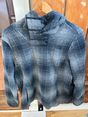 Ladies North Face pullover 1