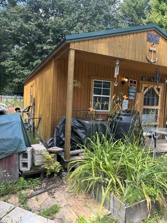$750.00 / 1br - 360ft2 - Studio cabin, open concept small & cozy. NEEDS CLEARING BEFORE RENTING63793453423491121