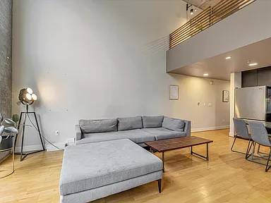 $2,450 / 2br - 1498ft2 - Spacious 2-Bed, 2-Bath Loft Near Jack London Waterfront (Oakland, CA)63657880341763122