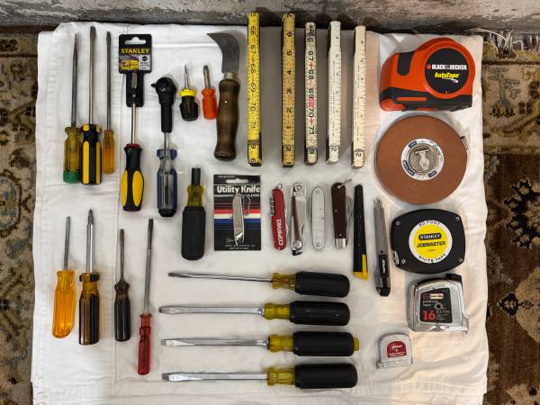 TOOLBOX FULL OF HAND TOOLS 1