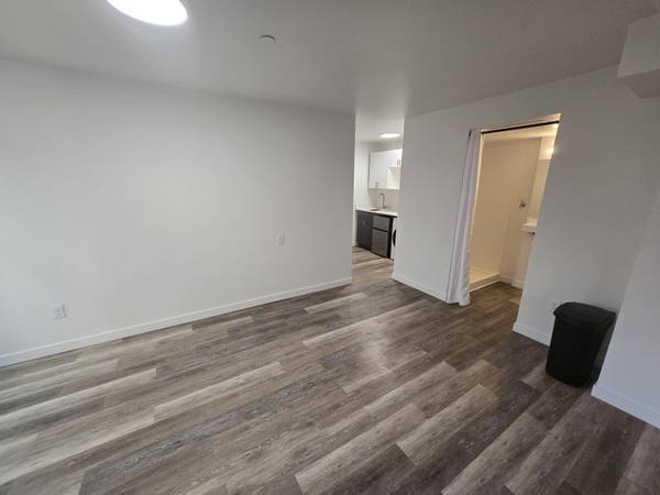 $1,095 / 228ft2 - 🎉 $1,000 Look & Lease Deal — Sleek Studios & Lofts at Bode Luna Park (West Seattle)63400084347907122