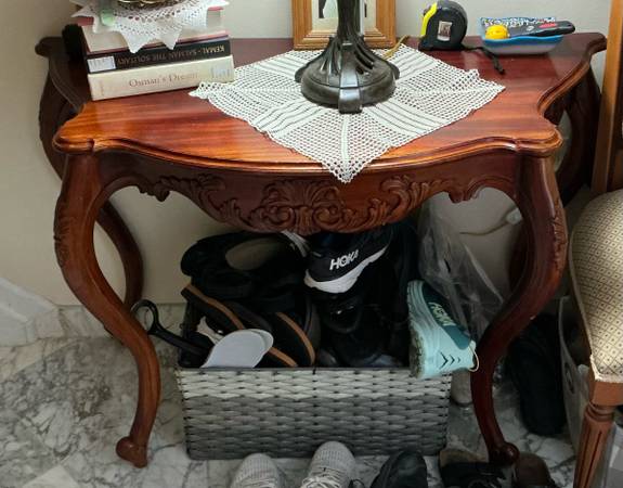 Small end table 1