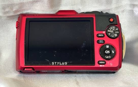 Cámara sumergible OLYMPUS Diving Stylus y carcasa impermeable PT-056 - $245 (Mequon)63470463764353123