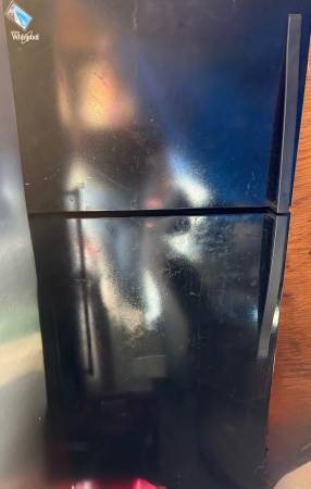 Whirlpool refrigerator 1