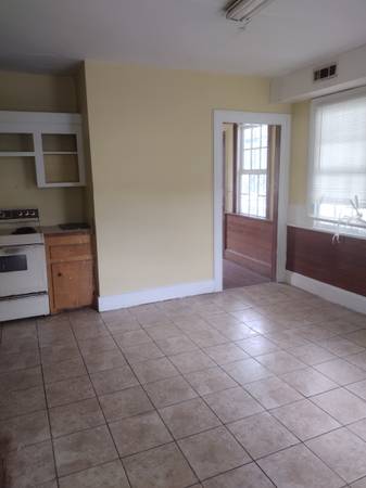 $1,750 / 2br - 1100ft2 - 2 Bedroom House in Historic Downtown Charleston (Eastside)64016108309249123
