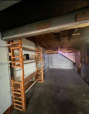 $475 Garage in Heart of Historical Benson (Benson)64021005069953123