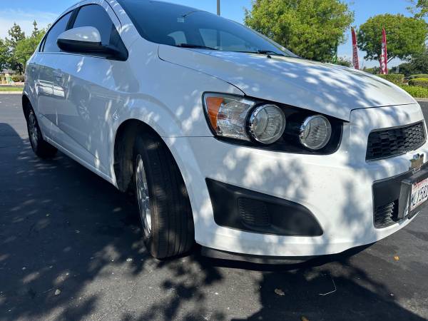 Chevy sonic 2016 very nice - $5,300 (Turlock)63470782293251122
