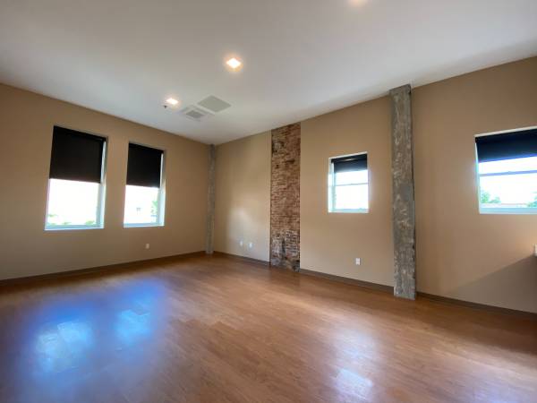 $1,949 / 2br - 867ft2 - New Downtown Apt - ALL UTILITIES INCLUDED + FREE GARAGE PARKING (Hanover St., Manchester)63931653730819123