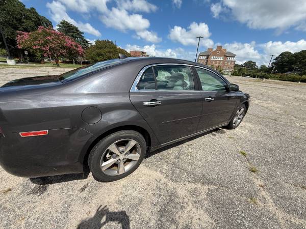 2012 Chevy Malibu con muy pocos kilómetros - $6,80063621705755649121