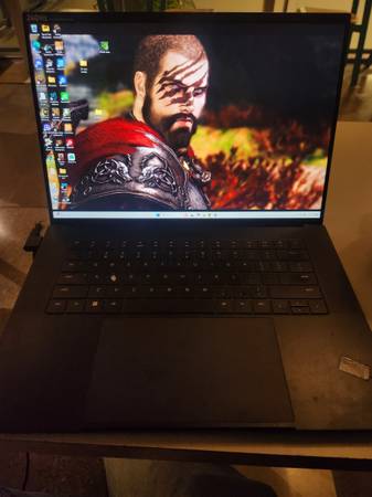Razer Blade 16 (2023) 1