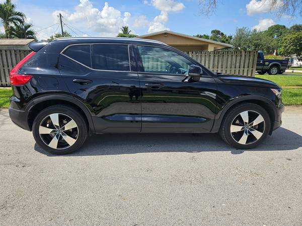 2019 Volvo XC40 T5 AWD All Wheel Drive R-Design - $15,750 (Cooper City)63469594860417123
