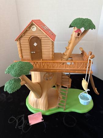 CAIICO CRITTERS ADVENTURE TREE HOUSE PLAYSET 1