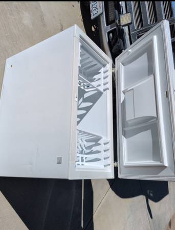 Kenmore Deep Freezer  16.6 cu. ft. 1