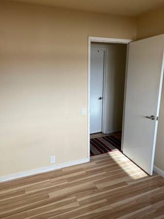 $950 / 1br - Room For Rent (hayward / castro valley)63880131531011121