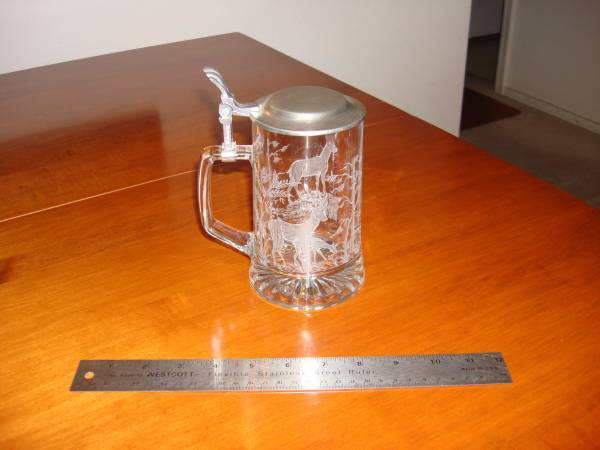 DECORATIVE STEIN 1