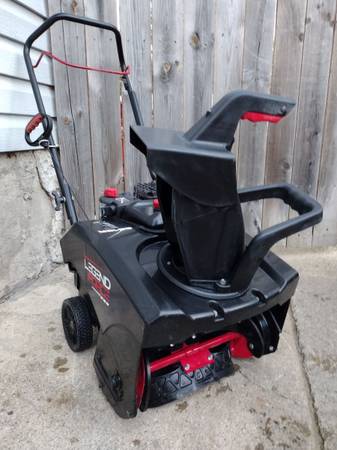 Briggs And Stratton - Legend Force 18" Inch Single Stage Gas Snowblower 1