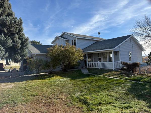 4bed 3bath on large lot 1