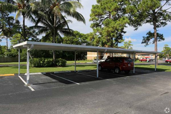 $1,990 / 2br - 1065ft2 - Zoom on over for a look at our great 2 bed, 2 bath! 1065 Sq Ft! (West Palm Beach - Serrano Apartments)64002016182145121