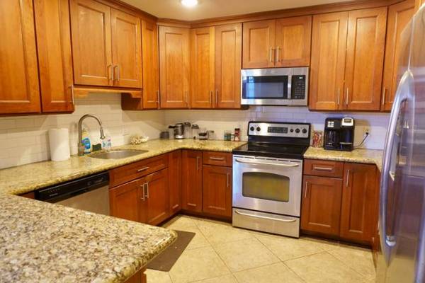 $650 Private bedroom in bright home ready now (San Diego)63663688690819124