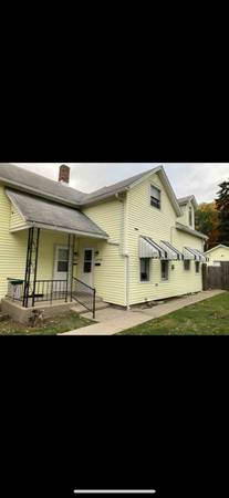 2 Bed, 1 Bath unit 1