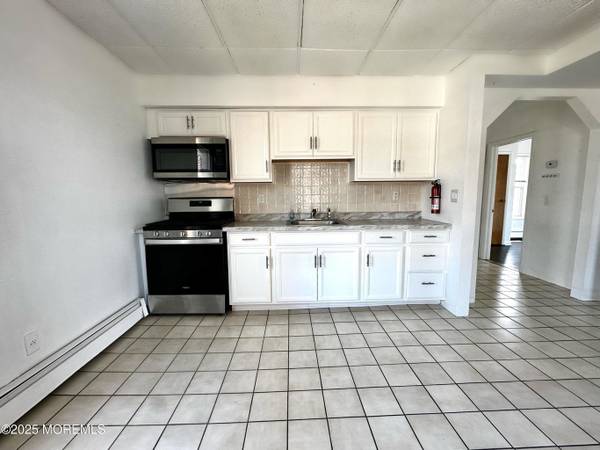 $2,700 / 2br - Encantador departamento de 2 habitaciones en Keyport (Keyport)63676291303427120