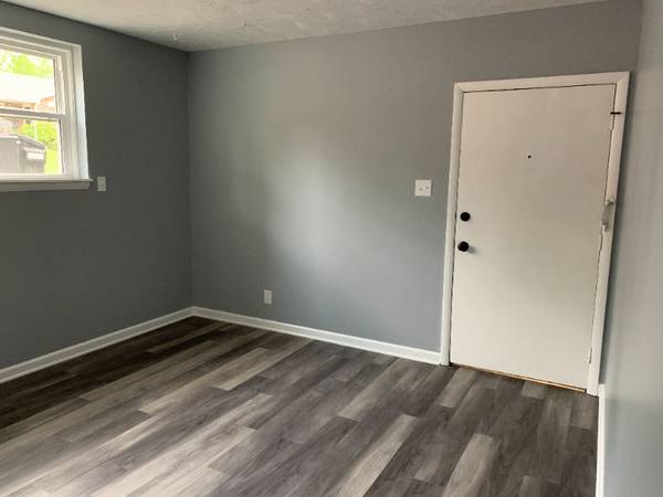 $1050.00 / 2br - 725ft2 - Cozy 2 Bed/1 Bath Unit in Omaha | $1050/mo | Available 09/30/202564021006767745120