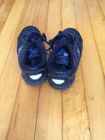 Kids Soccer Shoes Size 13 1/2 - $10 (Bay View)63471072012417122