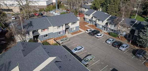 $1,300 / 2br - 840ft2 - ACTUALIZADO EN TODAS PARTES 2 DORMITORIOS 1 BAÑO! ¡1 MES GRATIS! (KEIZER)63660478765827121