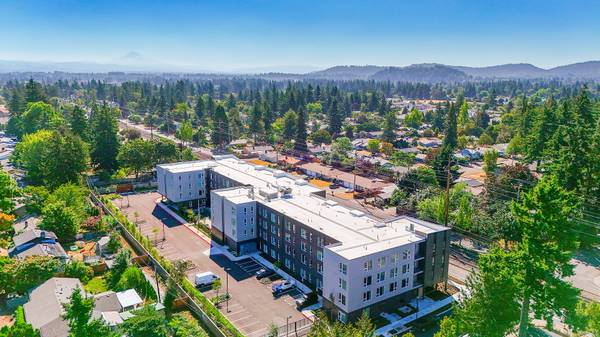 $1,524 / 2br - 770ft2 - Controlled Access/Gated, 2/BD 1/BA, in Portland OR (16503 E Burnside St, Portland, OR)63831683401475122