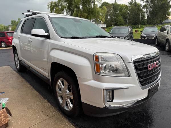 2017 GMC Terrain SLE2 - 73K - AWD - ¡Ahorrador de gasolina! - $10,700 (Marshall)63625029922689123