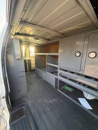 2007 Chevrolet Express 2500 - Photo 13