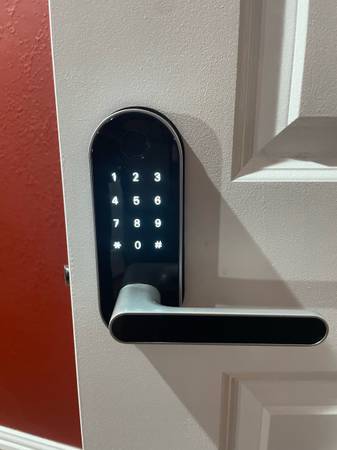 $560 / 2br - Habitación privada espaciosa con baño en casa bien mantenida hoy (san jose norte)63657744399361123