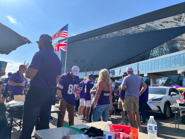 VIKINGS PURPLE LOT TAILGATE PARKING 1