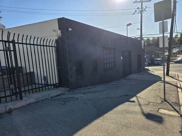 Office/ warehouse/Creative work space for lease 1