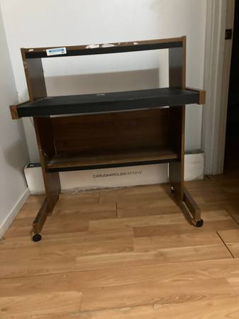 Small Computer Desk 1