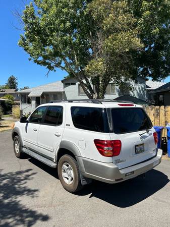 2002 Toyota Sequioa - $3,000 (Napa)63487782313347121