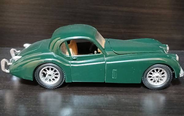 Jaguar XK140 Toy Car 1