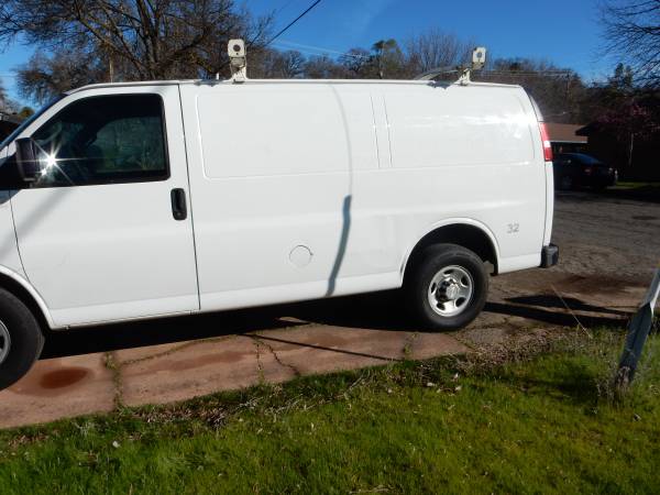 Camioneta comercial Chevy Savana 2016 - $9,000 (vallejo / benicia)63496623580033122
