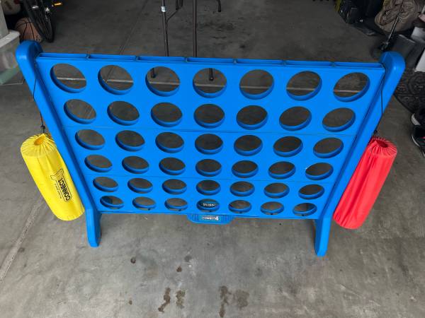 Giant Connect 4 1