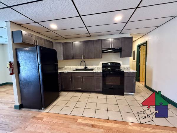 $1,400 / 2br - Spacious Ground Floor 2BR Unit! (Williamstown)63969737714051121