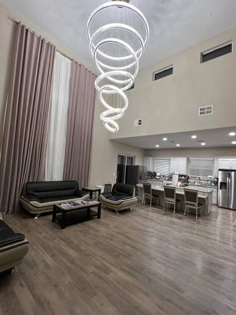 $1,000 / 3745ft2 - $1000-1300 / private Bedroom  in a 3750 ft new house (brentwood / oakley)63806863363841121