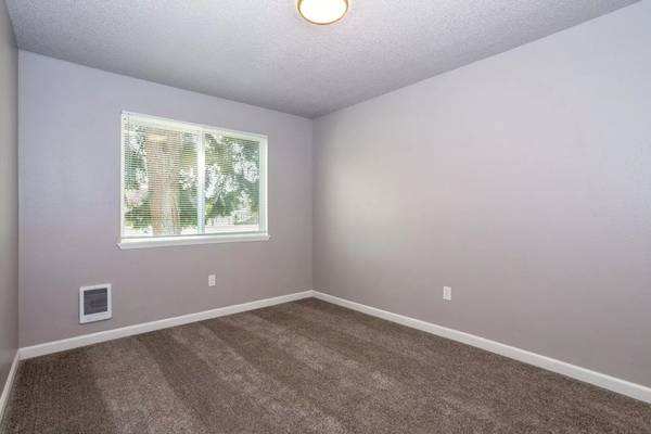 $1.825 / 2 hab - 900 pies² - ¡Tranquilo y acogedor refugio! Excelente departamento de 2 habitaciones y 1 baño en una excelente ubicación! (Puyallup)63294919009667121